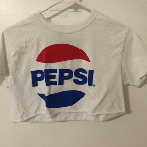 white cropped tee shirt